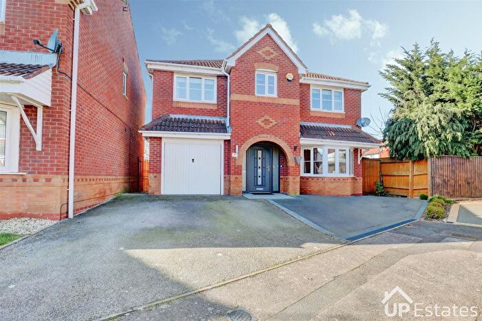 5 Bedroom Detached House For Sale In St. Buryan Close, Nuneaton, CV11