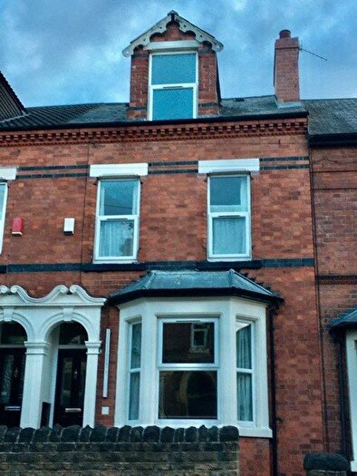 4 Bedroom Terraced House To Rent In Balfour Road, Nottingham, NG7
