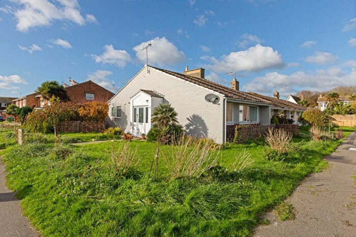 2 Bedroom Semi Detached Bungalow For Sale In The Causeway, Bognor Regis, PO21