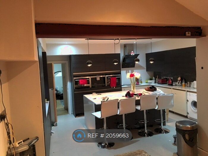 4 Bedroom Terraced House To Rent In Warstone Lane, Birmingham, B18