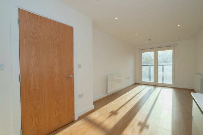 1 Bedroom Apartment To Rent In DovePark, Whyteleafe House, Well Farm Road, Whyteleafe, CR3