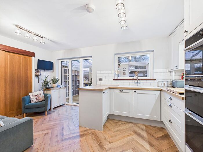 3 Bedroom Terraced House For Sale In Hardings Close, Bridgwater, TA6