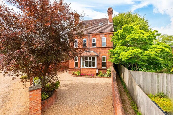 5 Bedroom Detached House For Sale In Bulmershe Road, Reading, RG1