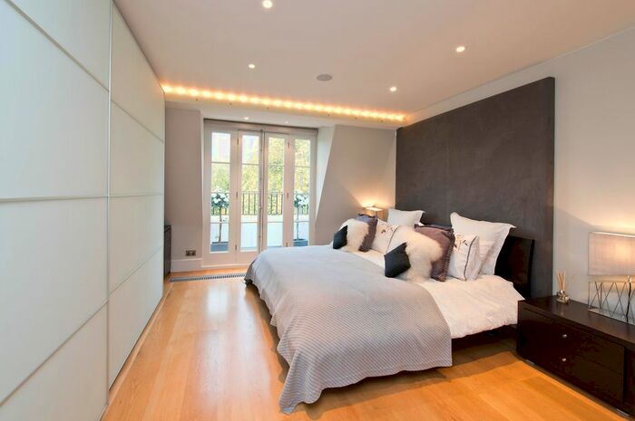 2 Bedroom Flat To Rent In Cornwall Gardens, South Kensington, London, Uk, SW7
