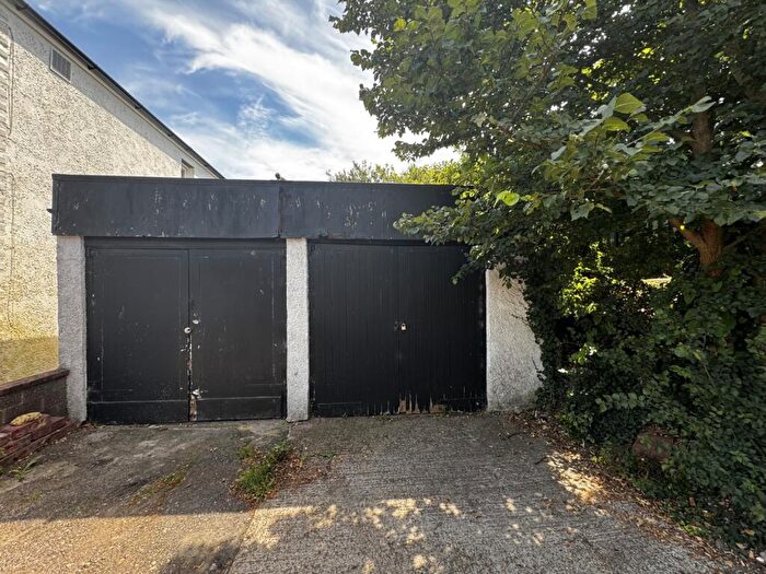 Garage / Parking To Rent In Stanley Road, Portslade, East Sussex, BN41