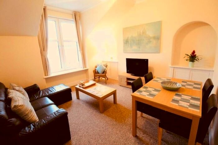 1 Bedroom Flat To Rent In Holburn Street, Aberdeen, AB10