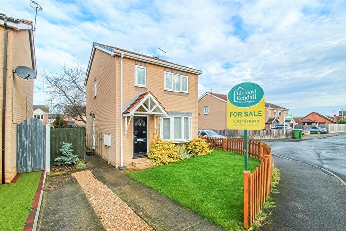 3 Bedroom Detached House For Sale In Bransdale Avenue, Altofts, Normanton, WF6