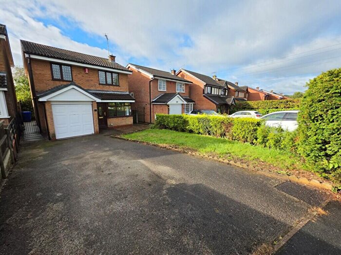 3 Bedroom Detached House For Sale In Landrake Grove, Packmoor, Stoke-on-Trent, ST6