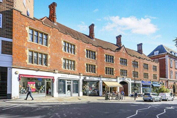 2 Bedroom Flat To Rent In Church Close, Kensington Church Street, London, W8