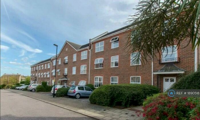 2 Bedroom Flat To Rent In Paxton Road, London, SE23