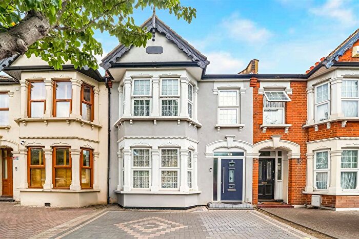 3 Bedroom Terraced House For Sale In South Park Drive, Seven Kings, IG3