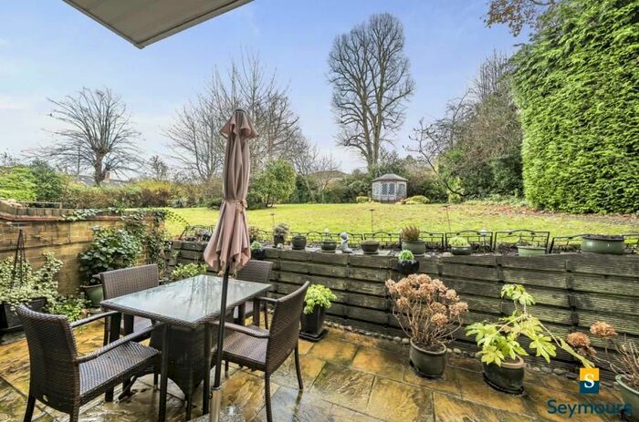 2 Bedroom Flat To Rent In Epsom Road, Guildford, GU1