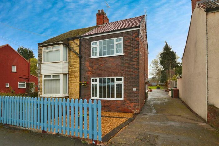 2 Bedroom Semi-Detached House For Sale In Station Road, Gunness, DN15