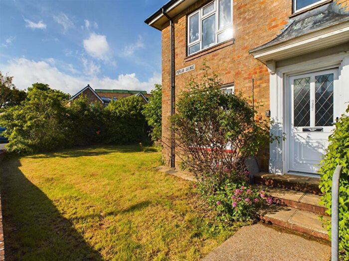2 Bedroom Flat For Sale In Poplar Avenue, Hove, Brighton & Hove, BN3