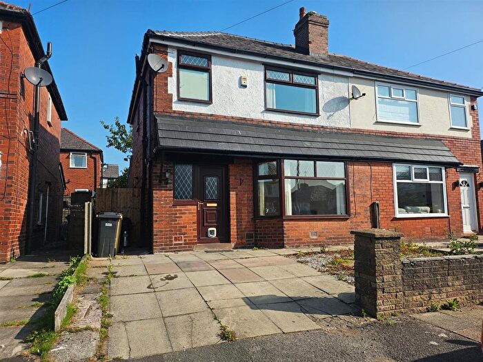 3 Bedroom Property To Rent In Tenby Avenue, Bolton, BL1