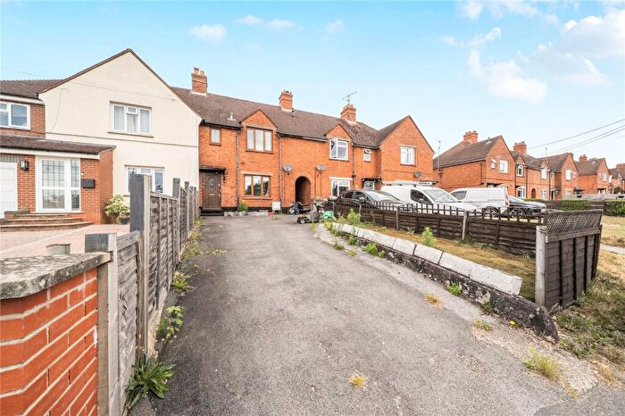 3 Bedroom Terraced House For Sale In Harts Hill Road, Thatcham, RG18