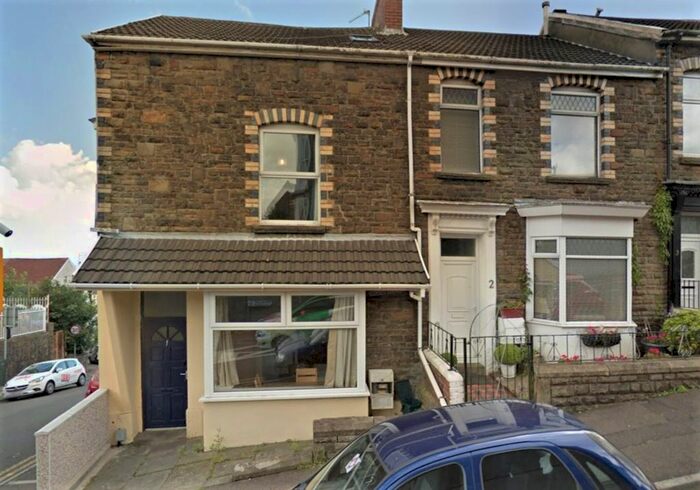 7 Bedroom End Of Terrace House To Rent In Trafalgar Place, Brynmill, Swansea, SA2