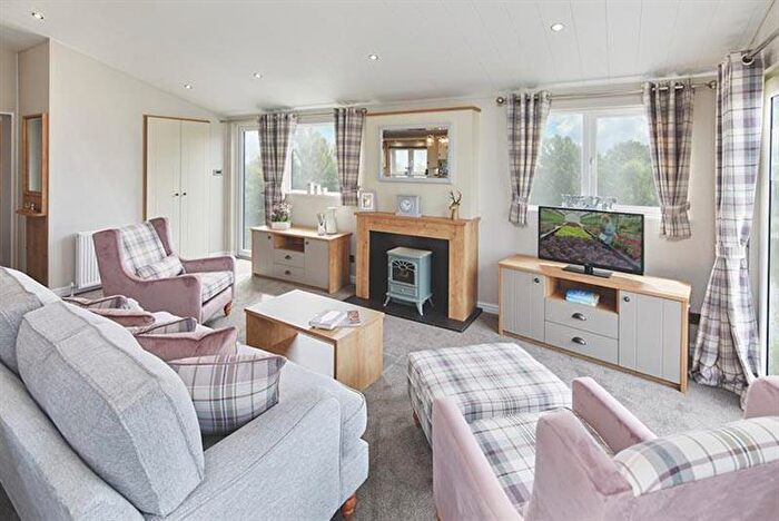 3 Bedroom Lodge For Sale In Willerby Portland, Appletree Holiday Park, Hubberts Bridge, Boston, Lincolnshire, PE20