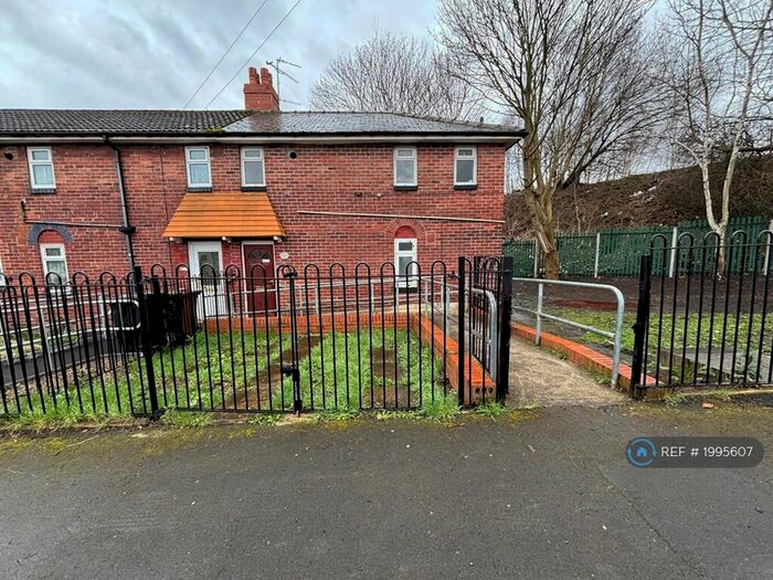 2 Bedroom Semi-Detached House To Rent In Wykebeck Avenue, Leeds, LS9