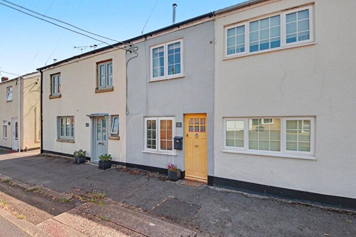 2 Bedroom Terraced House For Sale In Albert Road, Bishops Waltham, SO32