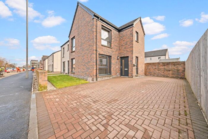 3 Bedroom Semi-Detached House For Sale In Drip Road, Stirling, FK8