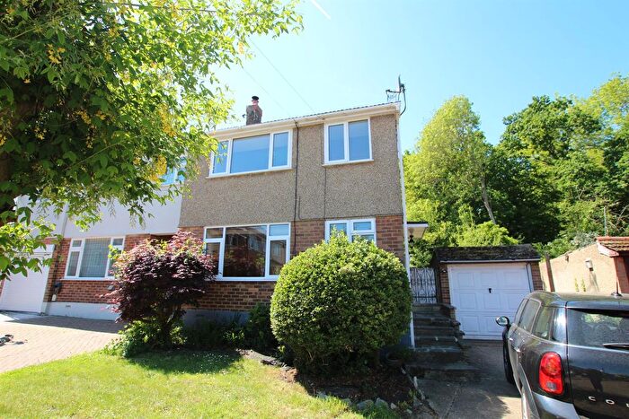 3 Bedroom Semi-Detached House To Rent In The Gardens, Doddinghurst, CM15