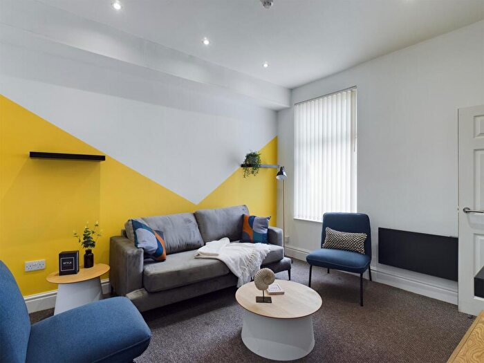 7 Bedroom House To Rent In Well Meadow Drive, Sheffield, S3