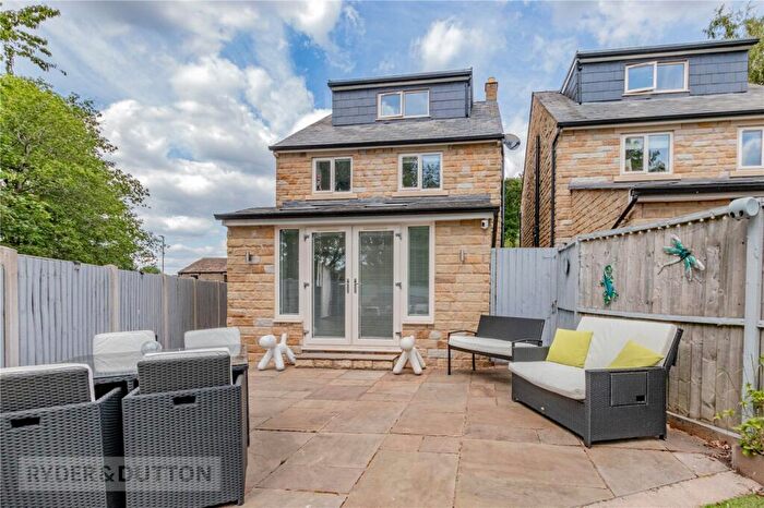 4 Bedroom Detached House For Sale In Sheffield Road, Glossop, Derbyshire, SK13