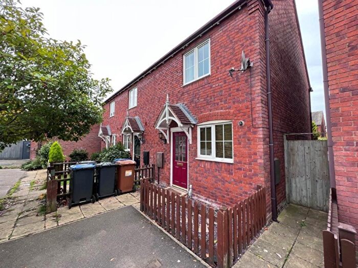 2 Bedroom End Of Terrace House To Rent In Merry Hurst Place, Hinckley, LE10
