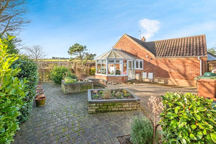 3 Bedroom Detached Bungalow For Sale In Orchard Close, Mundesley, Norwich, NR11
