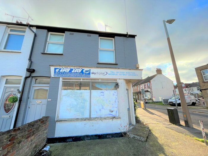 1 Bedroom Flat To Rent In Balmoral Terrace, Westcliff On Sea, SS0