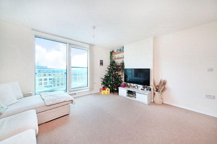 2 Bedroom Flat For Sale In Admiral House, St. George Wharf, SW8
