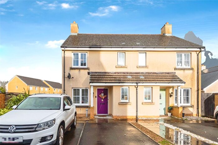 3 Bedroom Semi-Detached House For Sale In Clos Y Doc, Llanelli, Dyfed, SA15