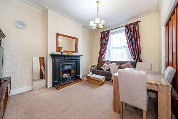2 Bedroom Flat For Sale In Cleveland Mansions, London, NW6