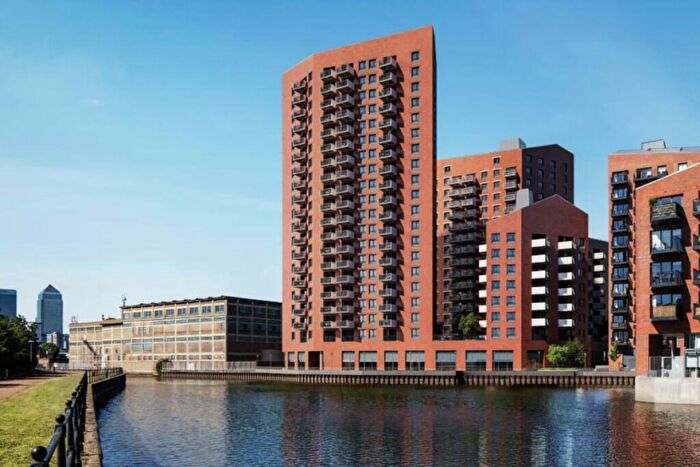 1 Bedroom Flat For Sale In River Apartments, London, E3