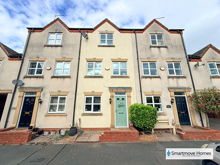 3 Bedroom Town House To Rent In Bridge Yard Avenue, Ripley, DE5