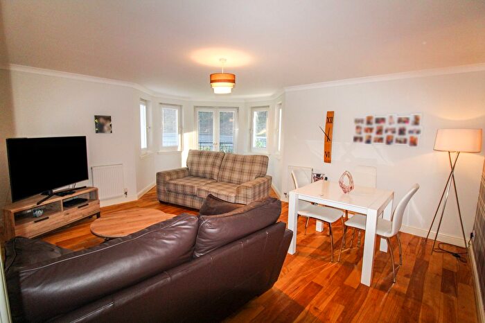 2 Bedroom Flat For Sale In Willowbank Place, Bonhill, Alexandria, G83