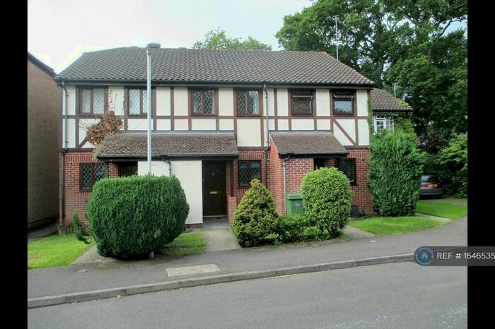 2 Bedroom Terraced House To Rent In Horseshoe Crescent, Burghfield Common, RG7