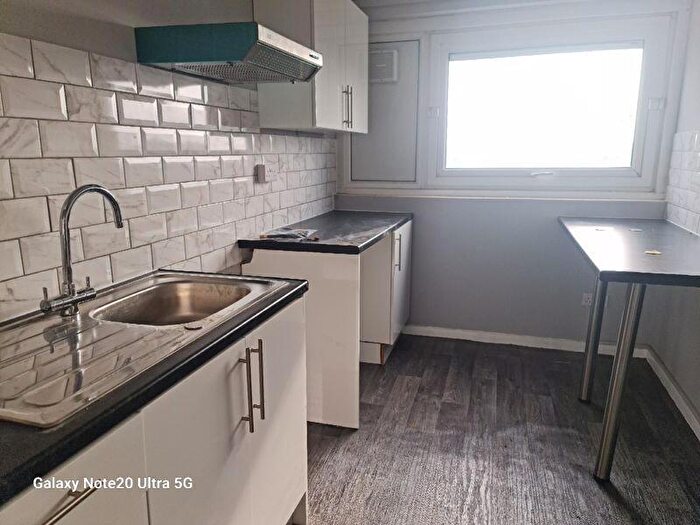 2 Bedroom Flat To Rent In Wickets Tower, Wyatt Close, Edgbaston, Birmingham, B5