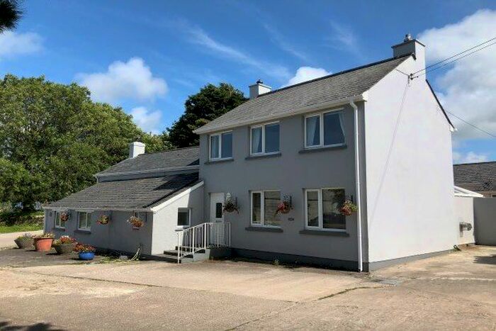 5 Bedroom Property To Rent In House, Truro, TR4