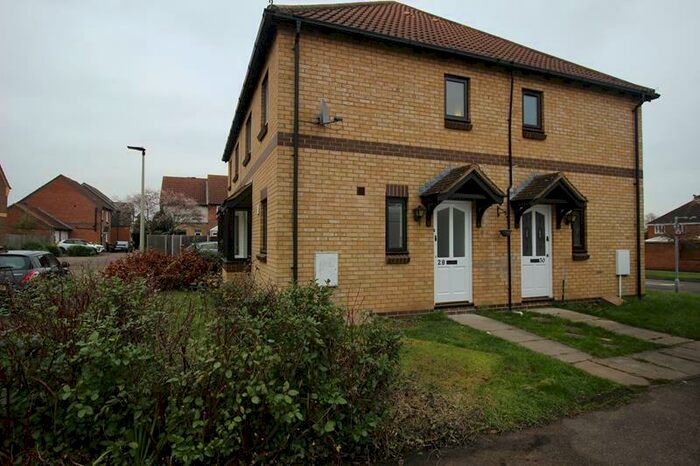 2 Bedroom Cluster House To Rent In Boxgrove Priory, Bedford, MK41