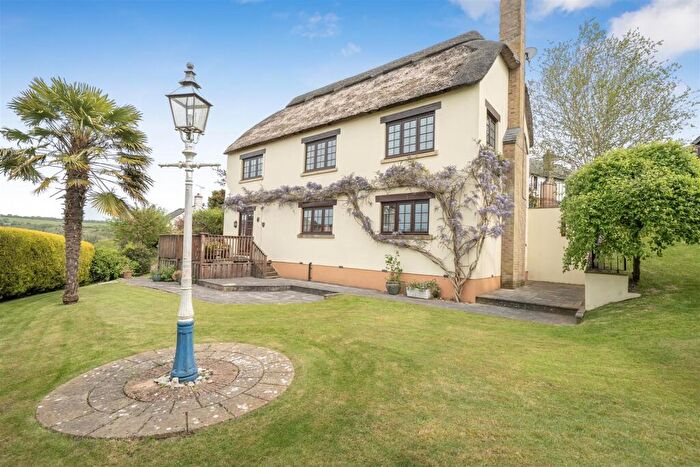 4 Bedroom Detached House For Sale In Barnes Meadow, Uplyme, Lyme Regis, DT7