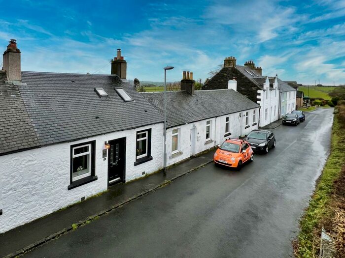 3 Bedroom Cottage For Sale In Greenhills, Barrmill, KA15