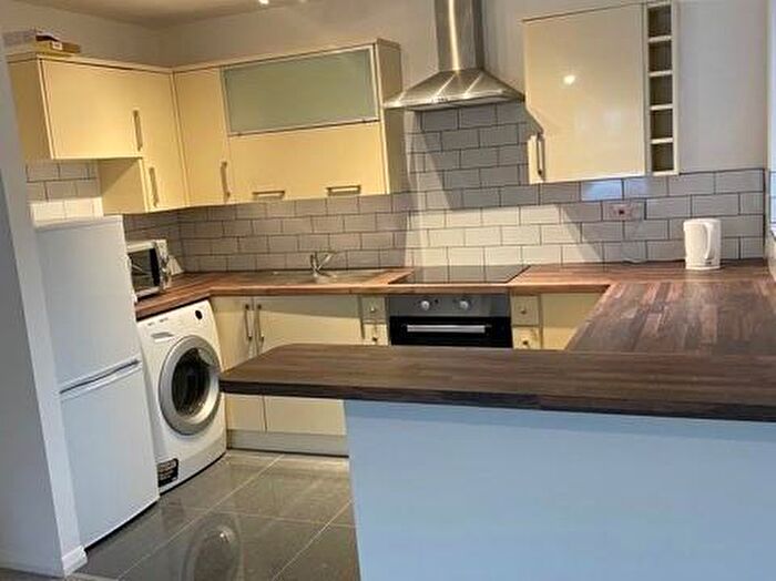 2 Bedroom Apartment To Rent In Jackman Close, Abingdon, OX14