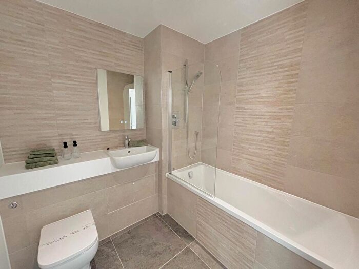 1 Bedroom House To Rent In Buckingham Court, MK9