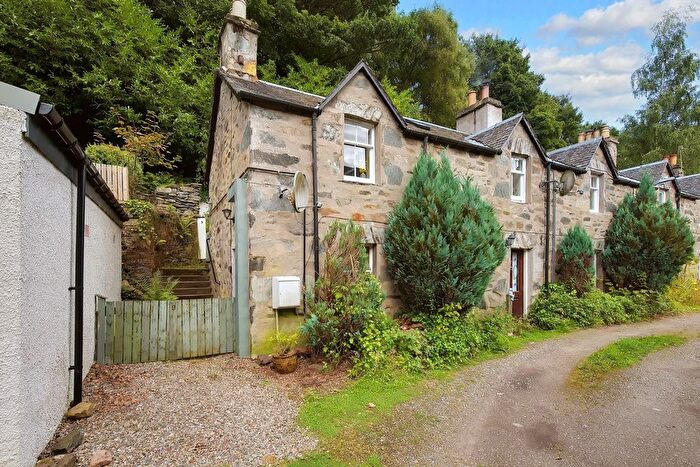 2 Bedroom Flat For Sale In Torwood Place, Birnam, Dunkeld, PH8