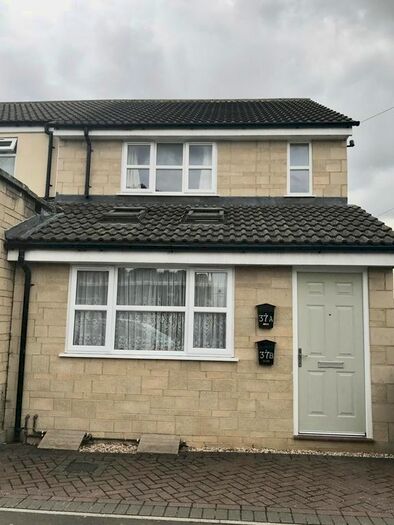 2 Bedroom Flat To Rent In Countess Lilias Road, Cirencester, GL7