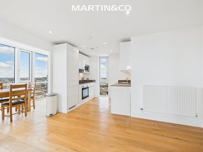 2 Bedroom Flat For Sale In Sky View Tower, Stratford, E15