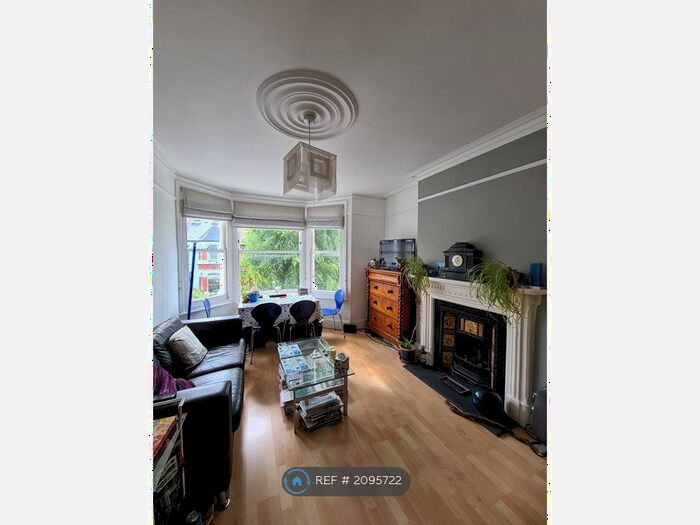 2 Bedroom Flat To Rent In Inderwick Road, London, N8