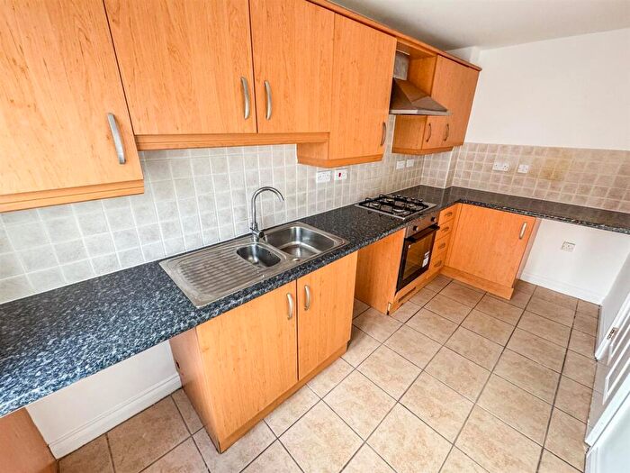 3 Bedroom Terraced House For Sale In Packwood Close, Daventry, NN11